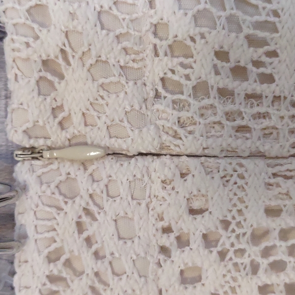 Forever 21 Crochet Lace Eyelet Skater Skirt Medium Cream - Picture 5 of 9